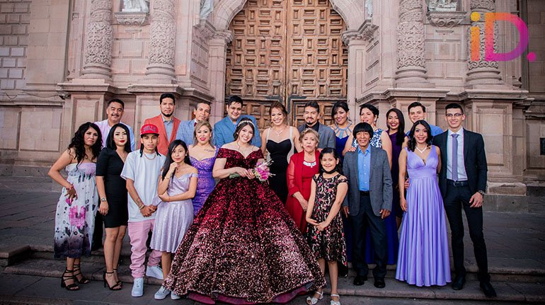 CELEBRAN XV DE PAULINA LISSET